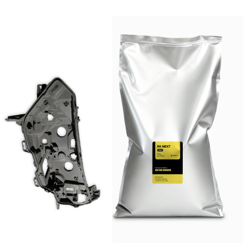 Raise3D PA NEXT Black Powder met SLS-geprint onderdeel voor de Raise3D RMS220