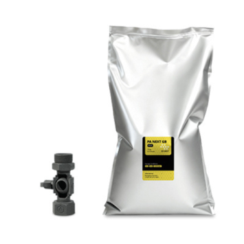 Raise3D PA NEXT GB Black Powder met SLS-geprint onderdeel voor de Raise3D RMS220
